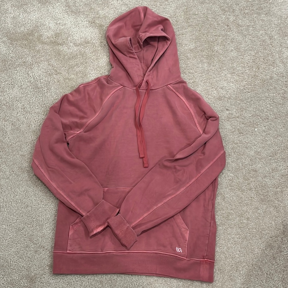 Small women’s hoodie, never worn. Dicks sporting goods brand.